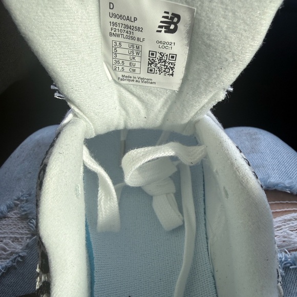 New Balance Women's White and Black Patterned Sneakers - Picture 3 of 3